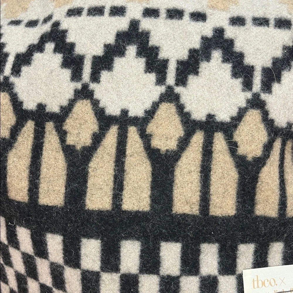 Anthropologie Pretty little Fawn Ltd Edition Plaid Wool Scarf in Black and Tan